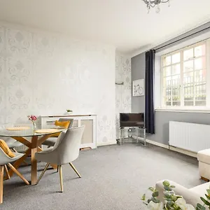 Apartment 2 Bedroom Royal Mile, Edinburgh